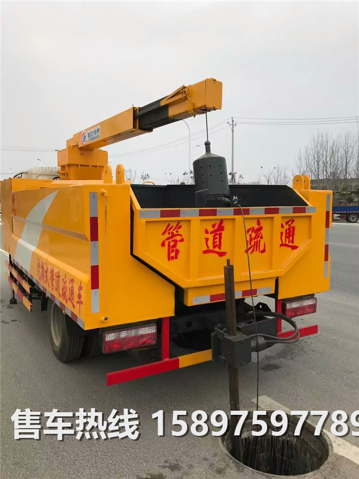 東風(fēng)多利卡挖掏式管道疏通車全方位技術(shù)參數(shù)解讀